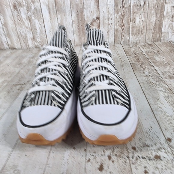 Converse Run Star Hike Low Top Black White Striped Platform Sneakers A03297C 7.5 - Picture 4 of 8